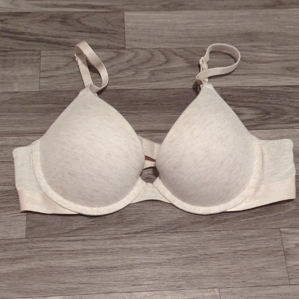PINK Victoria's Secret Push Up T Shirt Cream Bra 32C NWOT!
